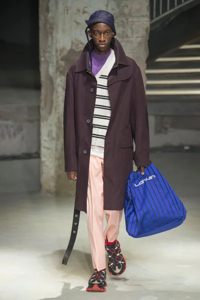 Look 44
